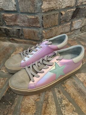 NWT Shu Shop Iridescent Pink Pastel Star Lace-Up Sneakers  Size 10